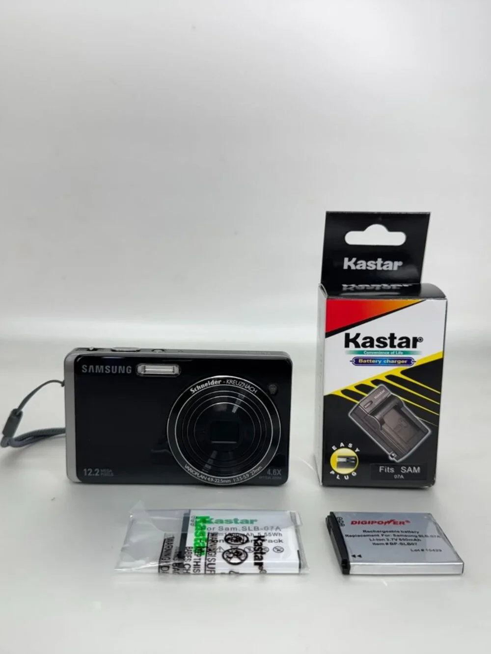Samsung TL220 DualView 12.2MP Digital Camera 4.6x Zoom _ Please Read